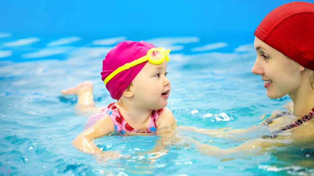 Berapa Lama Anak Bayi Boleh Berenang?
