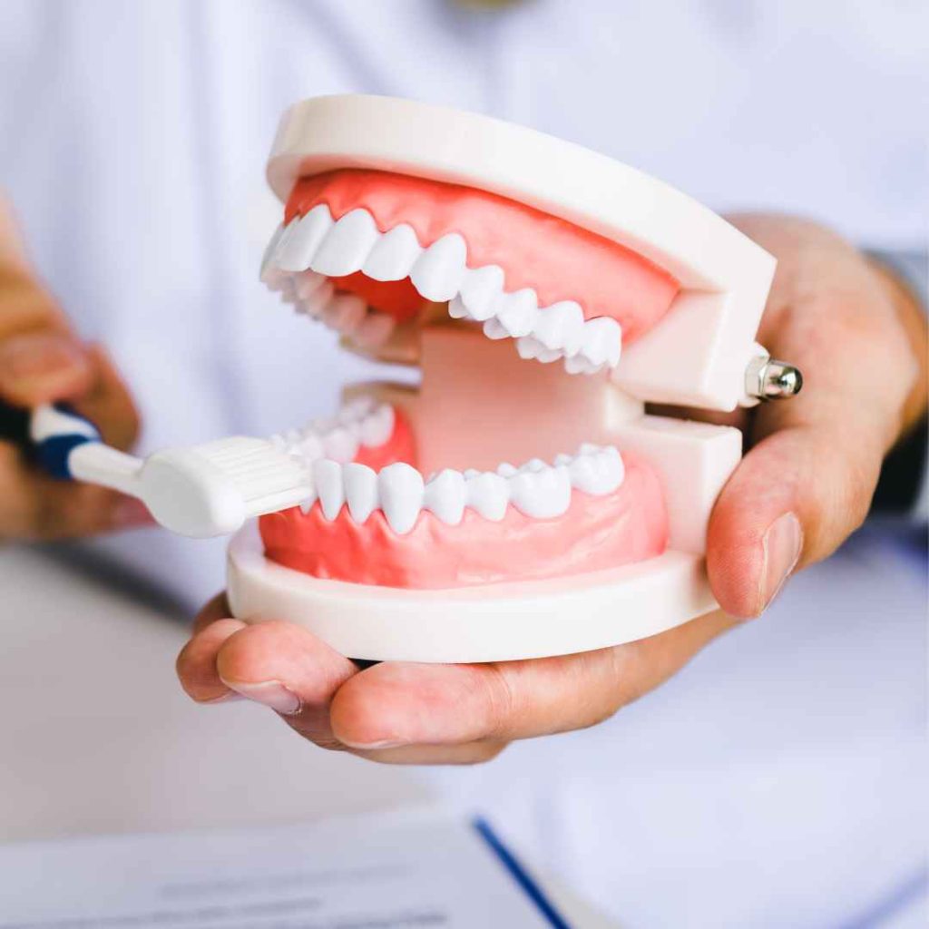 Cara Menyikat Gigi yang Baik dan Benar