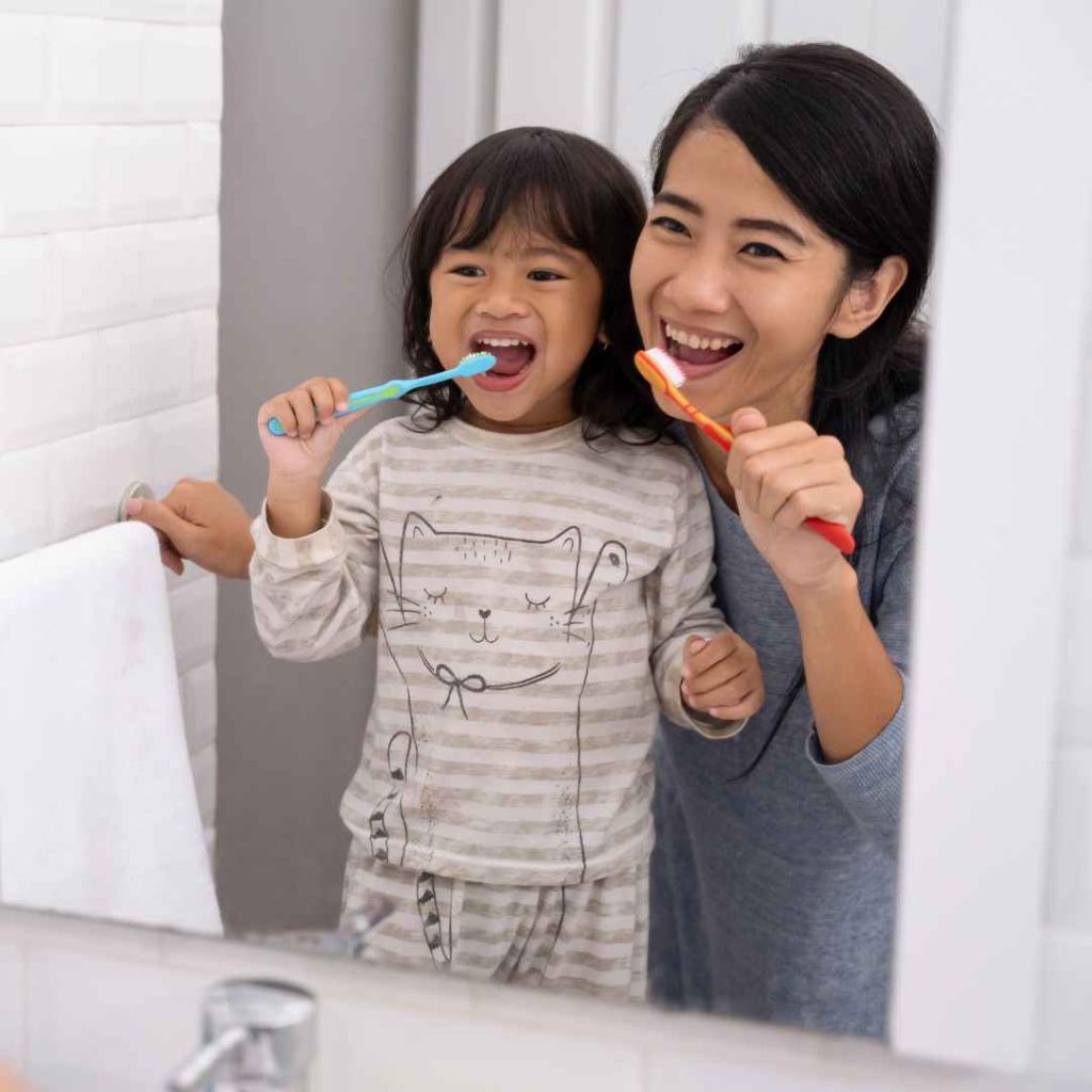 cara mengajarkan anak 1 tahun sikat gigi