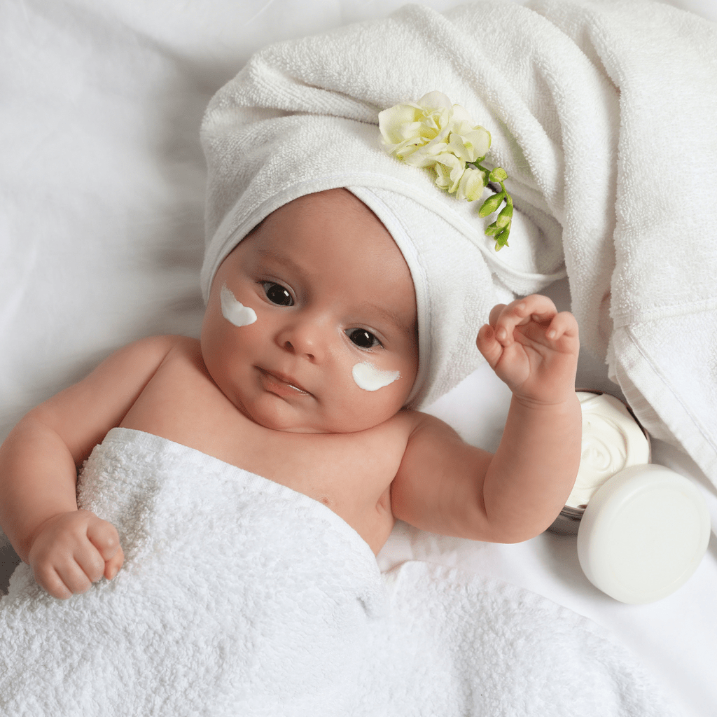 Cara Menghilangkan Bercak Putih pada Kulit Bayi Akibat ASI